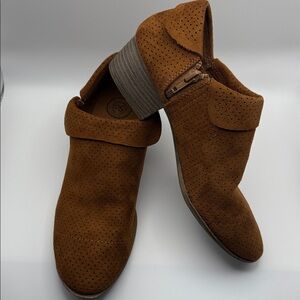 SO Authentic American Heritage brown perforated suede ankle boots.
